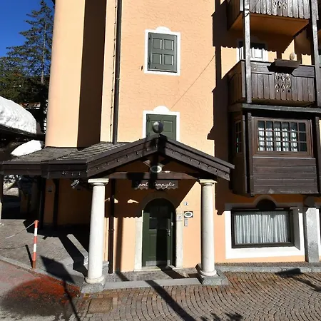 Central Sport Campiglio 405 Apartment *
