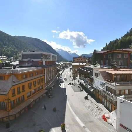 Central Sport Campiglio 405 Appartamento *